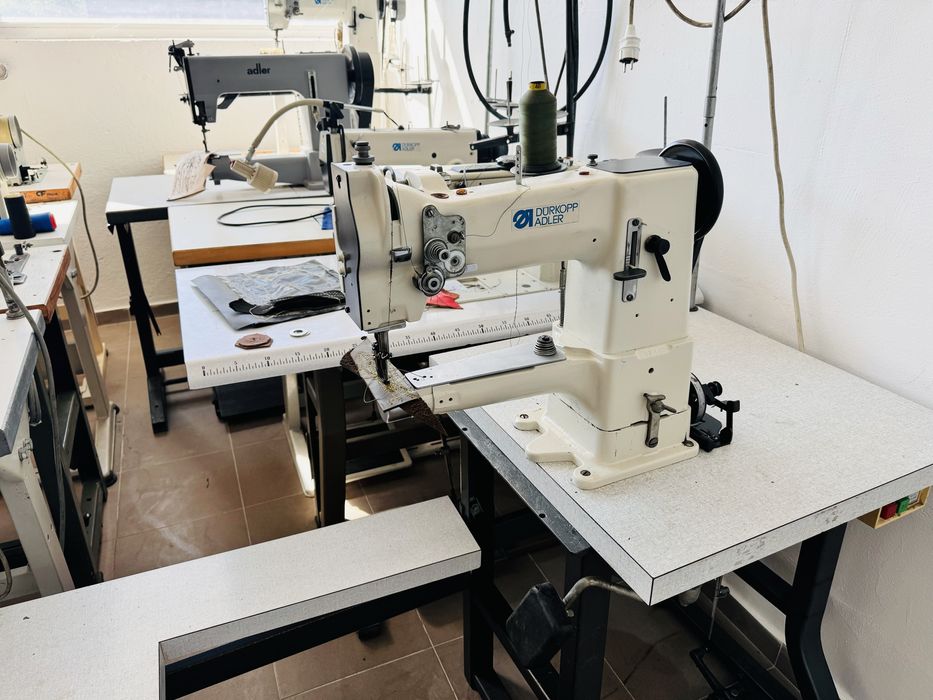 Masina de cusut piele  Triplu transport Durkopp adler cu brat