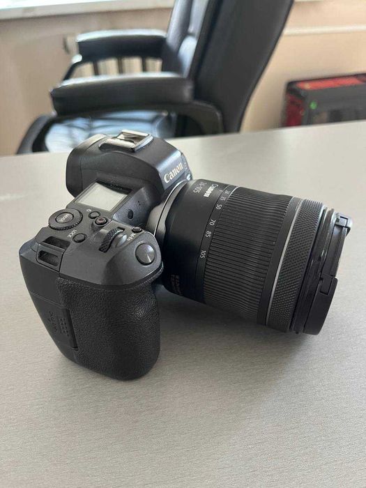 продаю Canon EOS R фотоаппарат