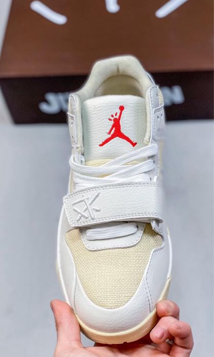 Нови мъжки маратонки Nike Air Jordan x Travis Scott “Cut the Check”