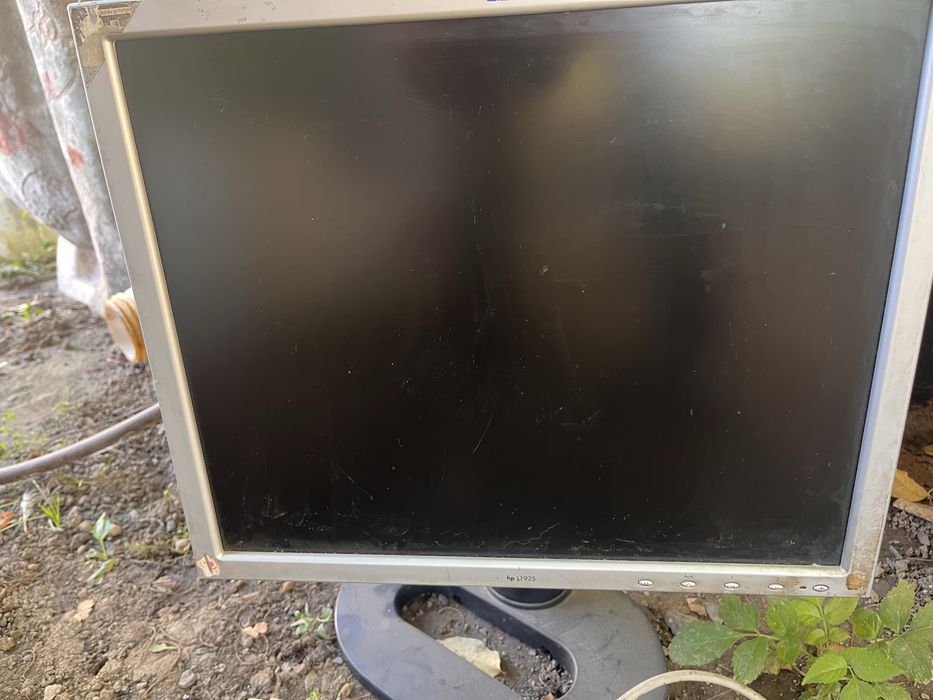 Продам монитор марки hp
