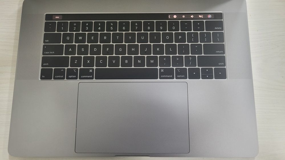 Macbook pro 16-inch