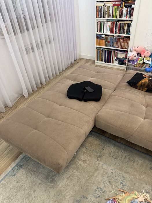 Продается диван в хорошем состоянии