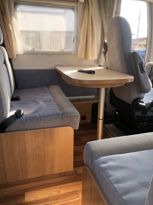 Vand autorulota integrată Hymer 562, an 2014