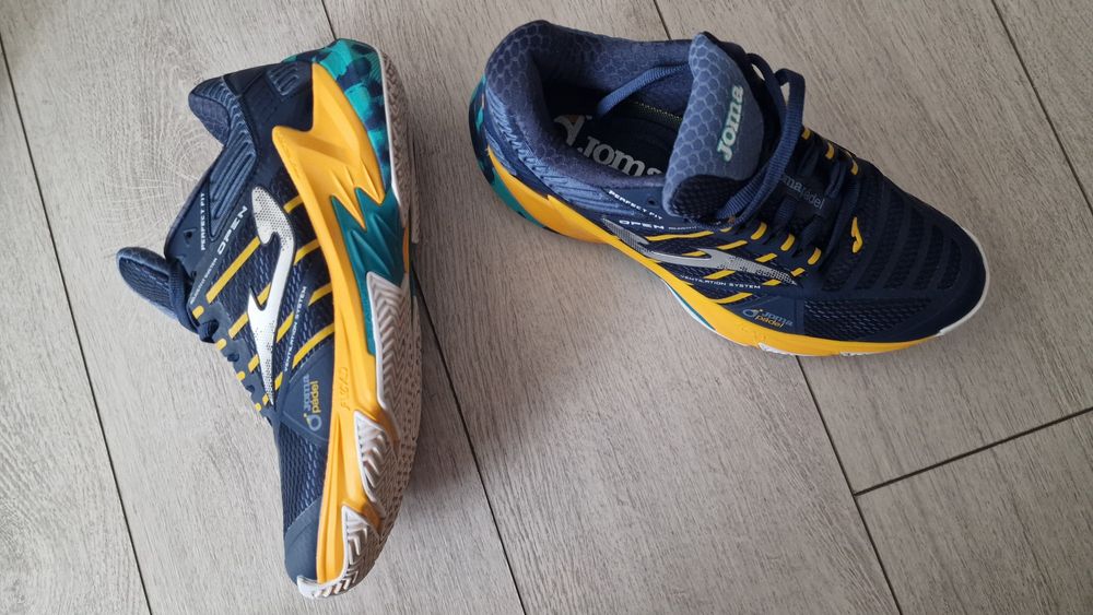 Asics, Joma tenis 40,2/3