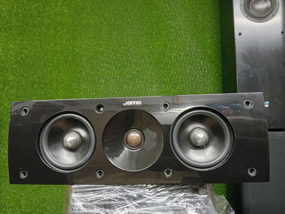 Център Jamo s-60