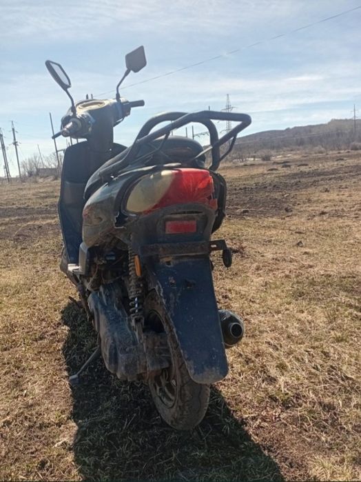 Продам скутер срочно