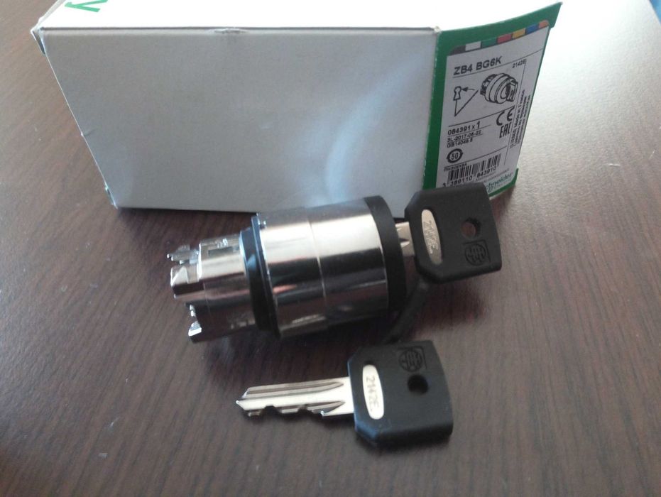 Schneider Глава за превключвател с ключ ZB4BG6K