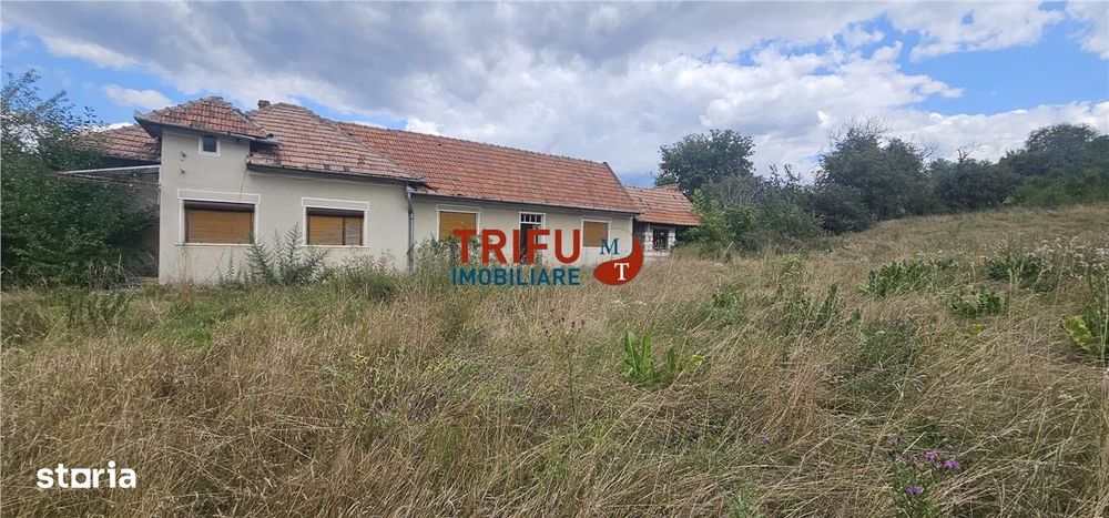 Casa de vanzare in Hapria 4139mp teren