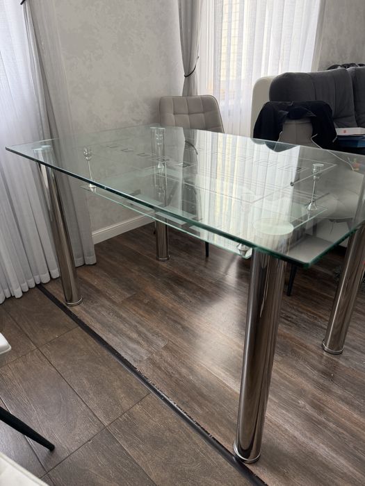 Продам кухонный стол