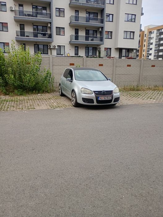 Vând Golf 5 GTI  200cp