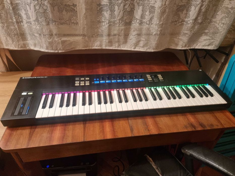 pian clapa native instrument komplete kontrol s61 defecta