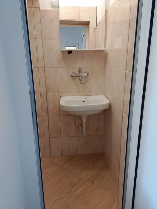 Дава се под наем Тристаен апартамент в Варна, Спортна зала - 90 кв.м за 510 € - Снимка #15