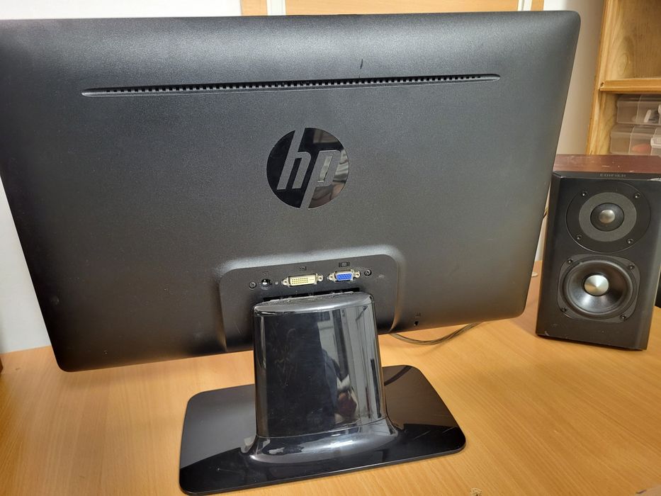 Calculator HP TPC W031-SF cu monitor