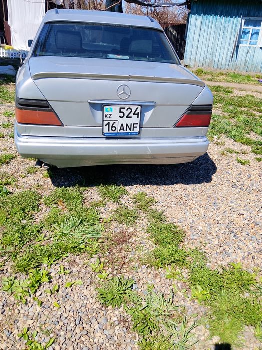 Продам Mercedes 124