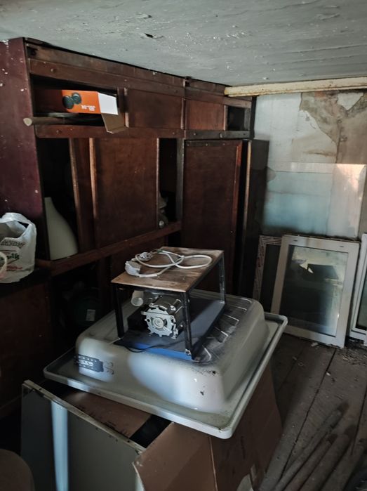 Продам мультиварку, коньки, бак, светодиодные панели