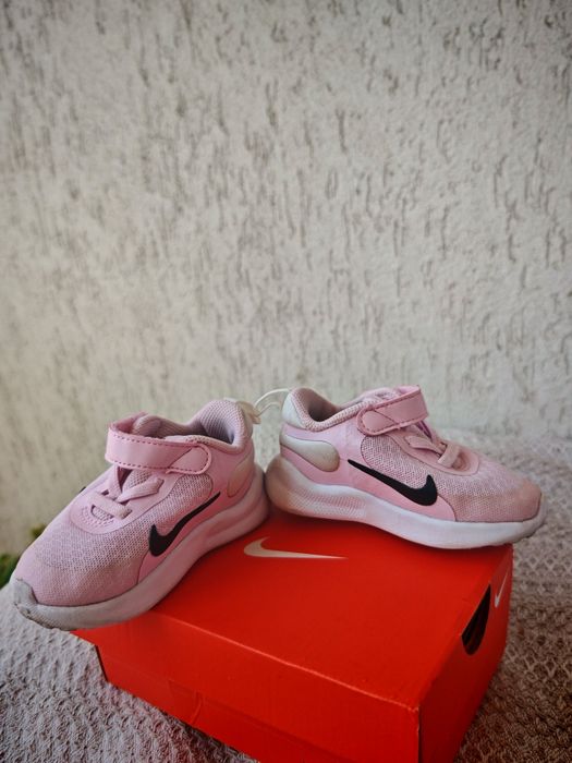 Бебешки маратонки Nike