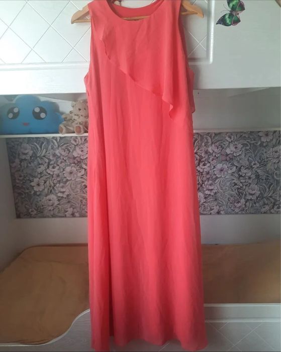 Платья и сарафаны