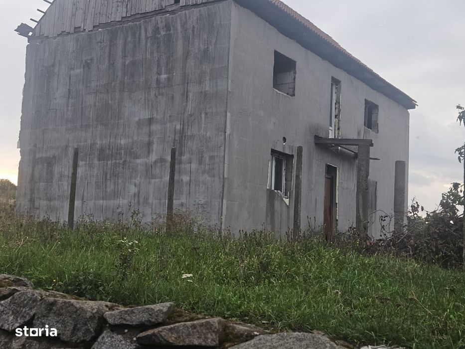 De vânzare casă în Cetariu