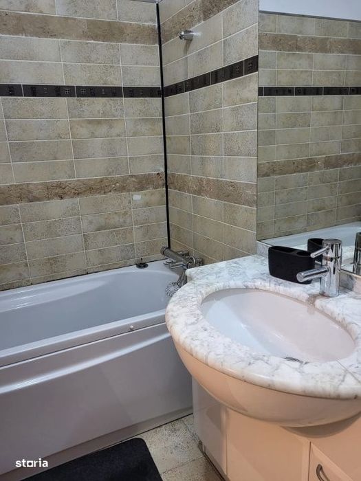Vanzare apartament 68 mp, 3 camere