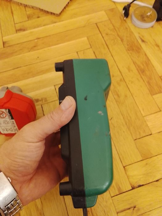 Оригинално зарядно макита 18волта