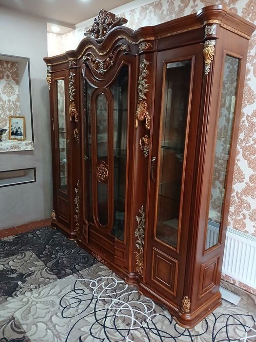 Ховли сотилади хамма шаройити бор