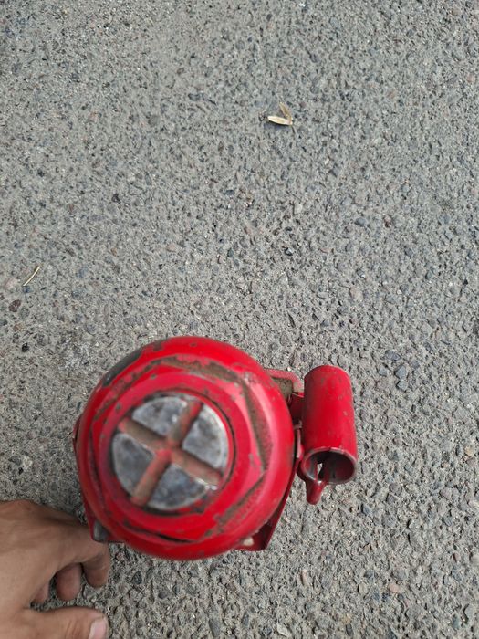 Продам Домкрат 20тонник
