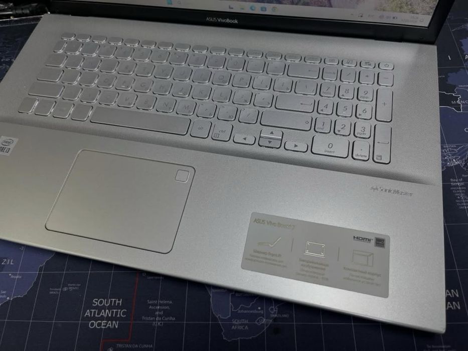 Ноутбук Asus VivoBook 17 /4GB/SSD512GB/i3-10110U/17.3FHD