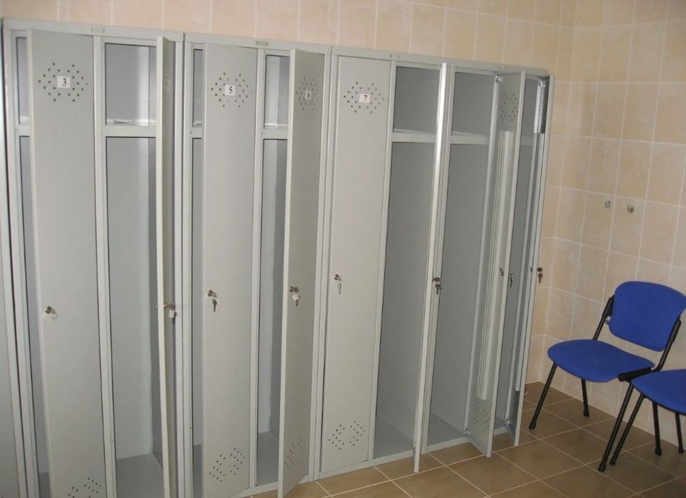 Шкафы металлические для одежды