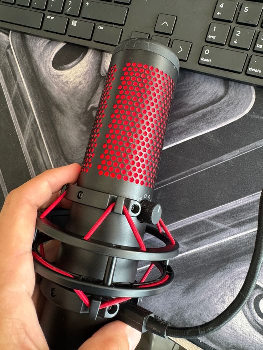 HyperX quadcast микрофон