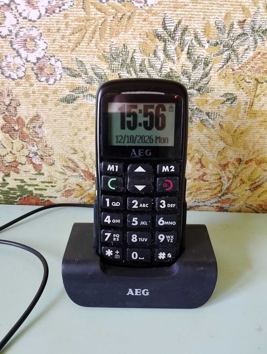 Сотовый телефон AEG