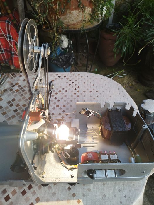 Киномашина  прожекционен  апарат "Луч-2" от 1967 ма