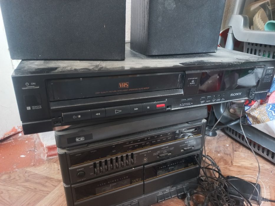музыкальный центр Sony с проигрывателем продаю