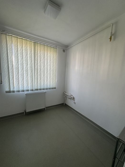 Inchiriez apartament  strada Republicii Tg Jiu