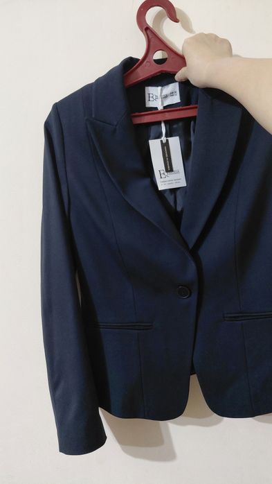 Женский пиджак приталенный