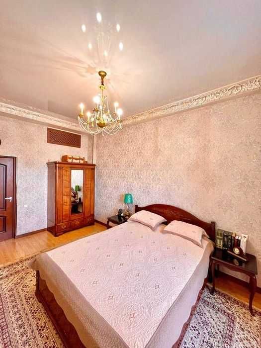 ул.Мукимий  3в4/5/9  Диет кафе  92м²