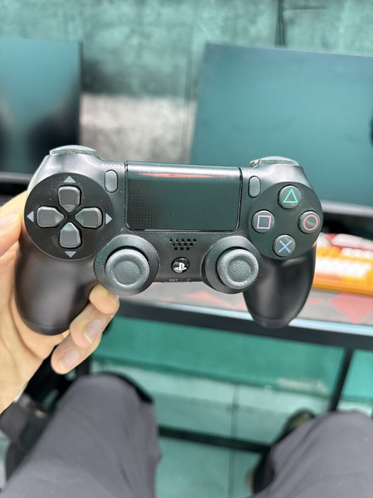 жестик PS4 100% original