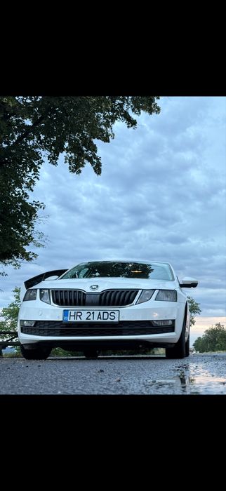 SKODA Octavia 2018 — imagine 3