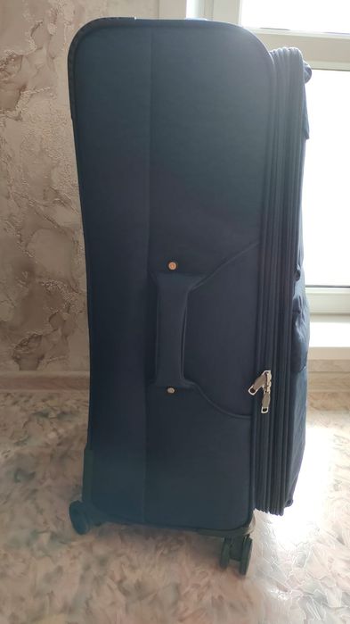 Большой  чемодан