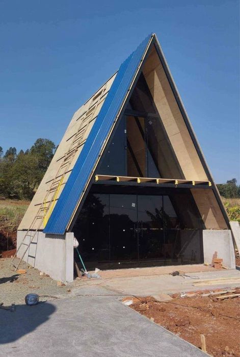 Cabane tip A moderne ,executate la comanda foisoare