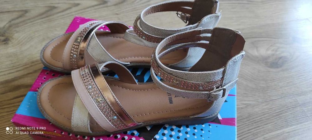 Детски сандали 35 номер,S.Oliver, чисто нови