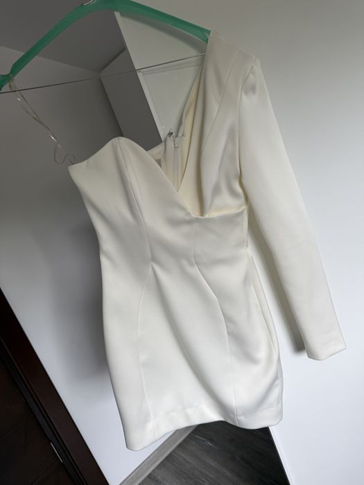 Rochii marimea Xs bella barnet