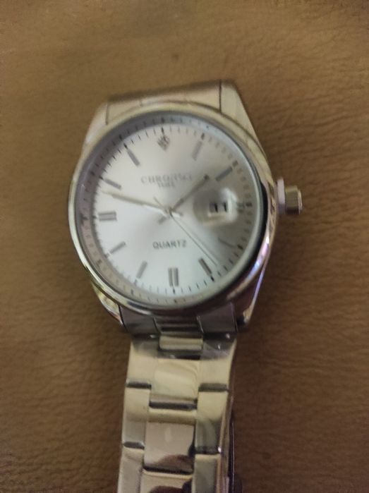 Часовник масивен, метален кварцов,