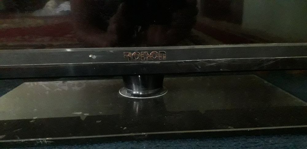 TELEVIZOR  43 ROISON zapchastga