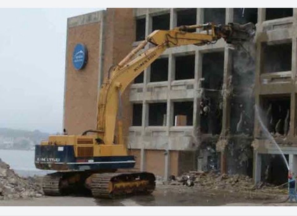 Вывоз мусора грунта  услуги самосвала снос