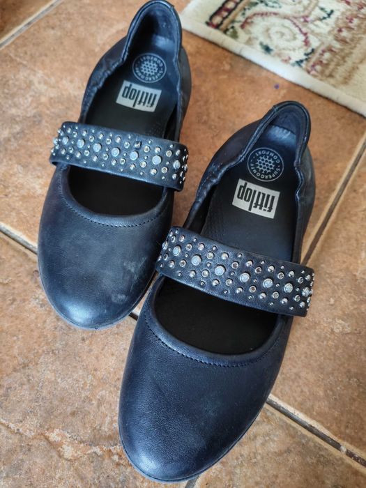 Vând încălțăminte