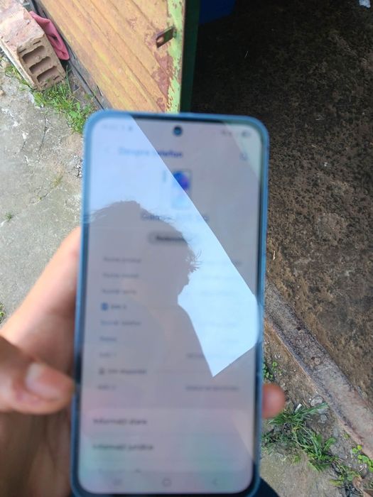 Vând  Samsung a55 5g scria pe spate un pic dau și la schimb