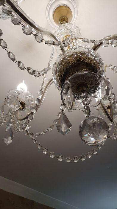 Чешская люстра в хорошем состоянии. Б.У