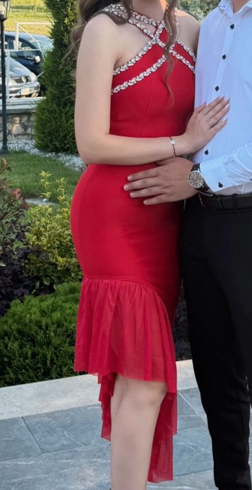 Rochie elegantă roșie