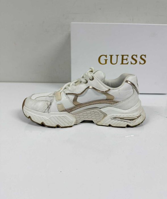 Guess Carrli foiled
