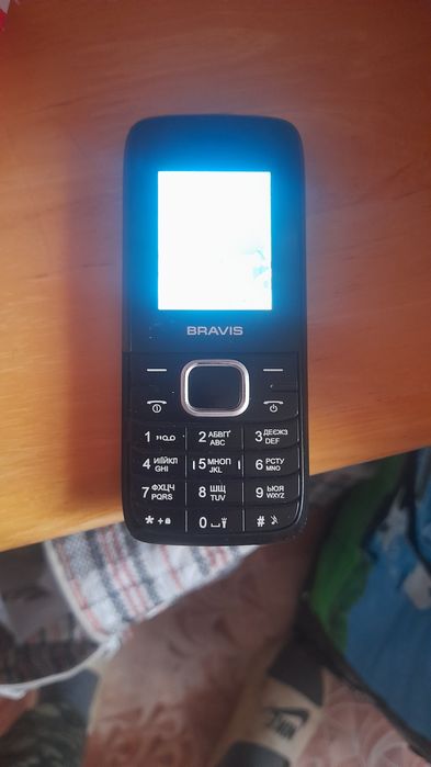 Простой телефон .